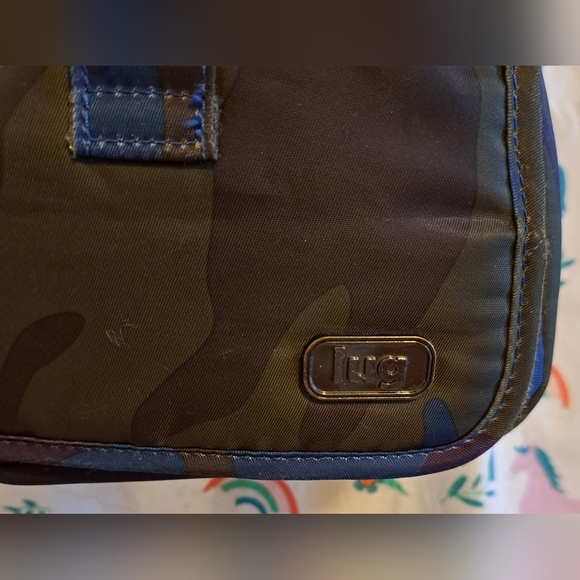 Lug Can Can Dark Tone Nylon Camo Hiking Outdoor Purse Bag w/ Bottle Holder - Picture 12 of 16